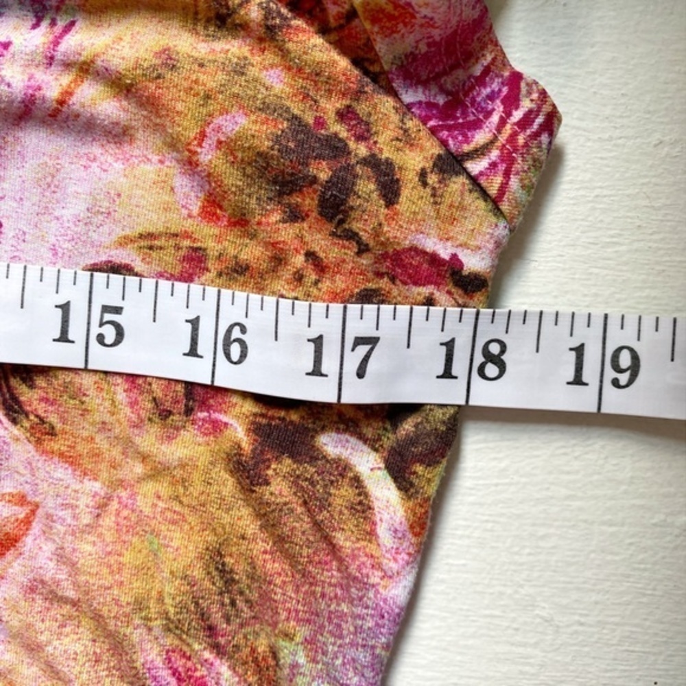 Chicos Size 1/US Medium Abstract Colorful Short Sleeve Shirt - Picture 7 of 10
